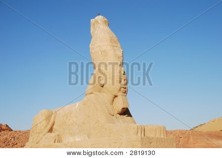 Statua