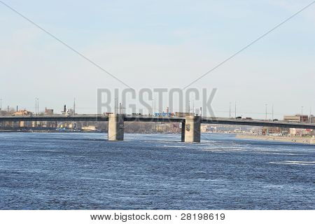 แม่น้ำ Neva และสะพาน Volodarsky, St.Petersburg