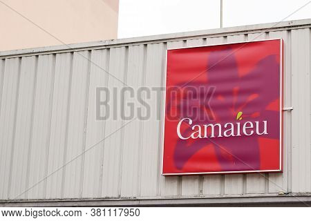 Bordeaux , Aquitaine / France - 08 10 2020 : Camaieu Logo And Text Sign On Store Camaïeu Building Of