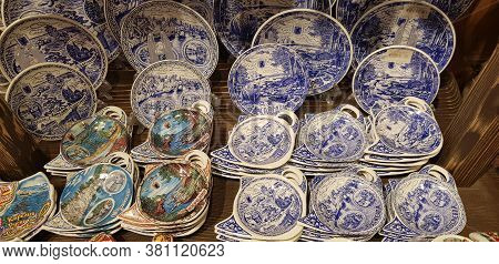 Russia, Sortavala 02,01,2019 Souvenir Plates With Views And Paintings, Karelia, Sortavala