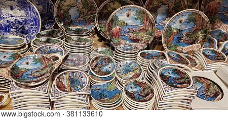 Russia, Sortavala 02,01,2019 Souvenir Plates With Views And Paintings, Karelia, Sortavala