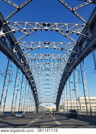 Russia, St. Petersburg 16,05,2019 Bolsheokhtinsky Bridge Under A Blue Sky - Peter The Great Bridge