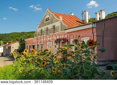 Historical Building Of Mikveh - Ritual Bath Of Jews In Vyzhnytsia, Bukovina, Ukraine