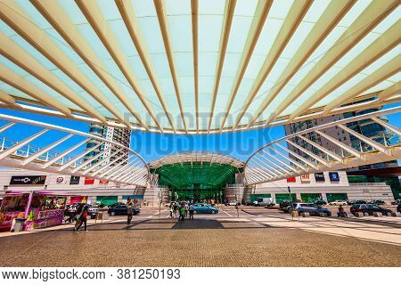 Lisbon, Portugal - June 26, 2014: Vasco De Gama Shopping Mall And Gare Do Oriente Train Station In L