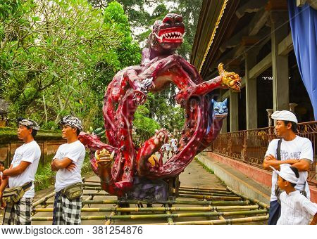 Ubud, Bali - March 04, 2011: Ogoh-ogoh Statues At The Ngrupuk Parade In Bali Island In Indonesia