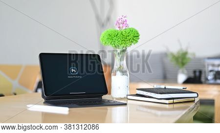 Chiangmai, Thailand - Aug 6, 2020 : Ipad Pro 2020 Open New Photoshop In Apple Tablet.