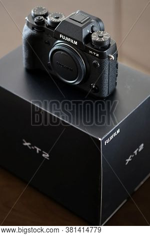 June 25, 2020: Close Up View Fujifilm X-t2 Dslr-style Weather-resistant Mirrorless Camera On Box