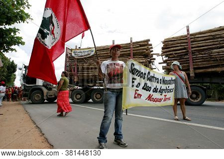 Eunapolis, Bahia / Brazil - March 1, 29011: Women From The Landless Movement - Mst - Are Seen During