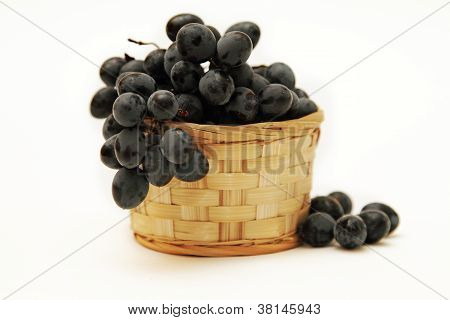 Szőlő ág egy kosárban