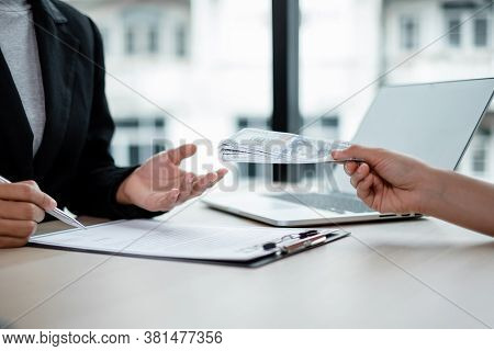 The Business Owner Personally Signed The Deal, Closing The Deal By Accepting Bribes. The Idea Of ​​c