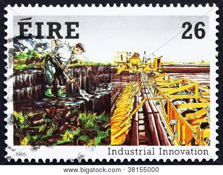 Postage stamp Ireland 1985 Peat Production