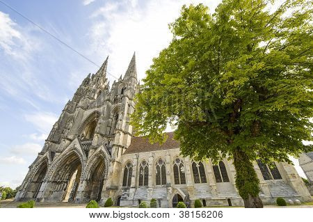 Abbey St-jean-des Vignes w Soissons