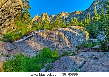 Cascade Creek Tyndal all'alba