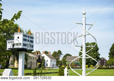 Portsmouth, Nh - July 30, 2008: The Historic Strawbery Banke Museum, Ofl Colonial Installation In Ne