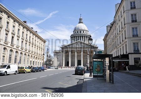 Pantheon, Paris, France - July 17, 2010: The Pantheon Is A Building In The Latin Quarter In Paris In