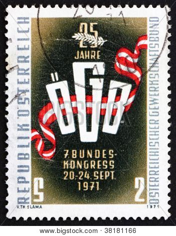 Postimerkki Itävalta 1971 ammattiliiton tunnus