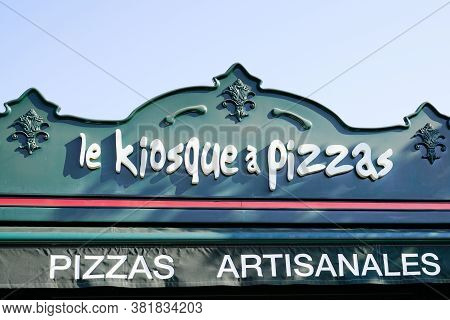 Bordeaux , Aquitaine / France - 08 16 2020 : Le Kiosque A Pizza Logo Sign Front Of Takeaway Pizza Ki