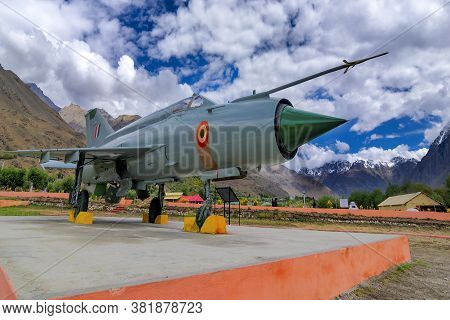 Kargil, Jammu And Kashmir,india - September 1st 2014 : A Mig-21 Fighter Plane Used By India To Win I