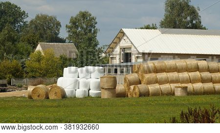Ecological Farmhouse - Barn And Bales Of Straw. High Quality Photo