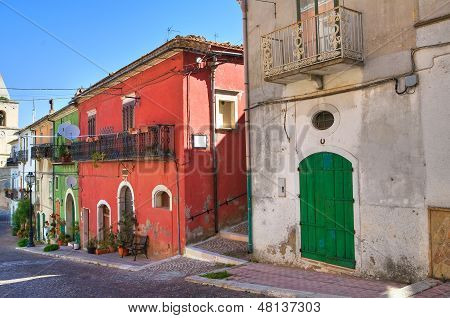 路地。・ アルベローナ。プーリア。イタリア。