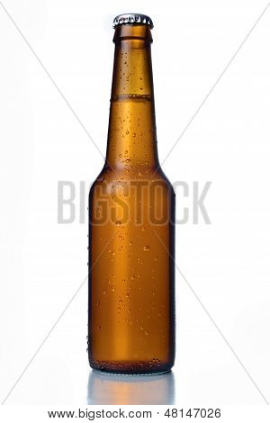 Koude berijpte bierfles