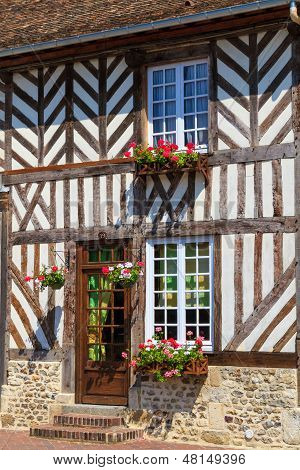 Beuvron-en-auge, typisk hus Facade, Normandiet