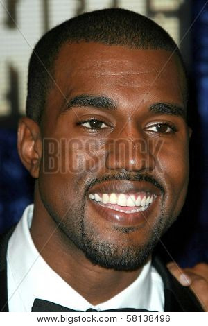 Kanye West arriving at the 2007 MTV Video Music Awards. The Palms Hotel And Casino, Las Vegas, NV. 09-09-07