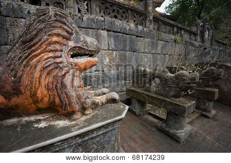 Bich Dong Pagoda in Ninh Binh, Vietnam. Architecture details of Ha Pagoda (lower pagoda) 