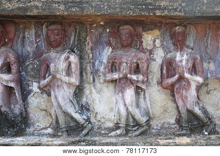 Ancinet Salute Buddha Statues