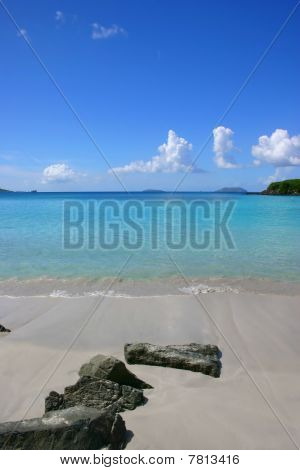 Praia de areia branca