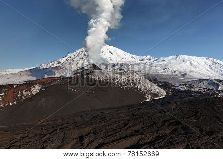 Nature Of Kamchatka: Eruption Volcano