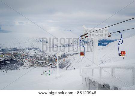 Ski lift chair