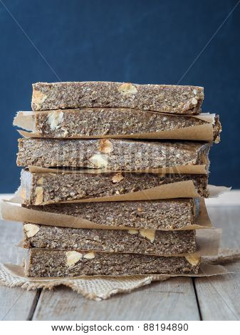 Organic chewy muesli granola power bars
