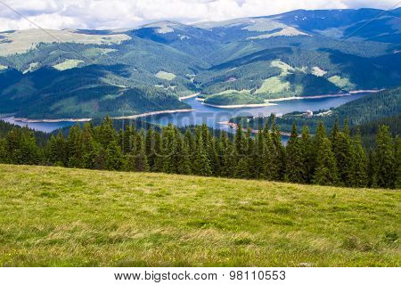 Leke in the mountains