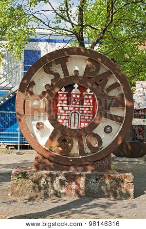 Monument in front of the Millerntor stadium