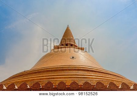 Phra Pathom Chedi At Nakhon Pathom, Thailand.