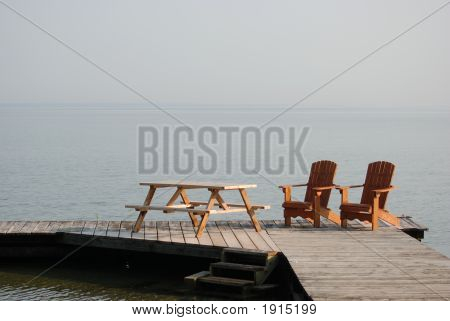 Tuolit Dock