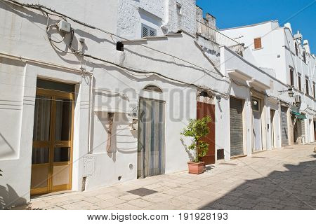 Characteristic alleyway of Cisternino. Puglia. Southern Italy.