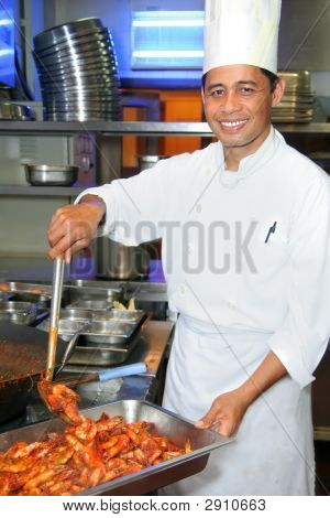พ่อครัวที่ทำงาน
