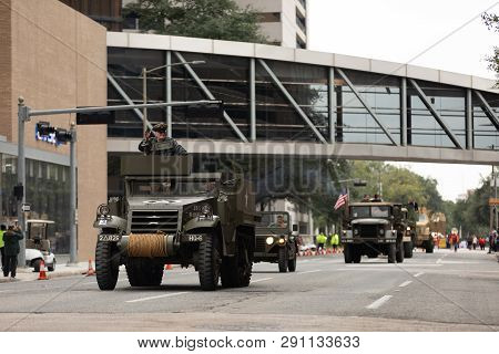 Houston, Texas, Usa - November 11, 2018: The American Heroes Parade, A M2 Half-track, Carrying A Mil