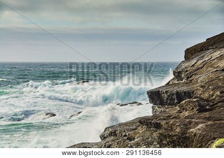 The Kilkee Cliff Walk Is A Scenic 2 To 3 Hour (8km) Moderate Loop Walk Along The Kilkee Cliffs Start
