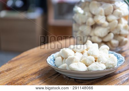 Kleeb Lamduan' Thai Shortbread Cookies