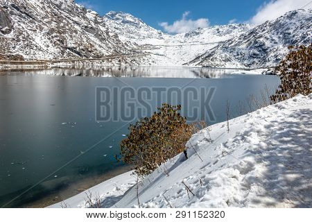 Tsomgo ( Changu ) Lake Going To Frozen, This Beautiful Himalayan Lake Obviously Fascinate You With A