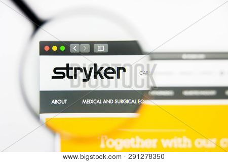 Los Angeles, California, Usa - 24 March 2019: Illustrative Editorial Of Stryker Website Homepage. St