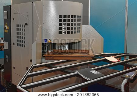 Two Axis Cnc Corner Cleaning Machine In Upvc Window Manufacturing Factory
