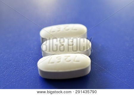 Metformin Prescription Pills With Identification Numbers
