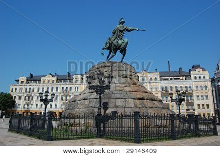Monument af berømte ukrainske Hethman Bogdan Khmelnitski i Kiev, Malorussia (Ukraine)