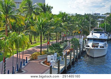 Fort Lauderdale New River Is Intracoastal Waterway To Atlantic Ocean And Is Home For Luxurious Yacht