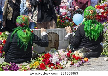 Kiev, Ukraine - May 09, 2016: Women Are Veterans With A Portrait Of The Marshal Zhukov At The Celebr