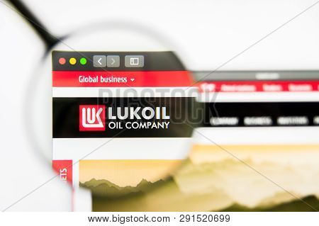 Los Angeles, California, Usa - 25 March 2019: Illustrative Editorial Of Lukoil Website Homepage. Luk